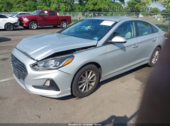 5NPE24AF7JH688366 2018 HYUNDAI SONATA Silver Առջևի ձախ երեք քառորդ տեսարան