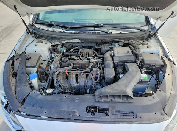5NPE24AF7KH779283 2019 HYUNDAI SONATA White Rear interior view