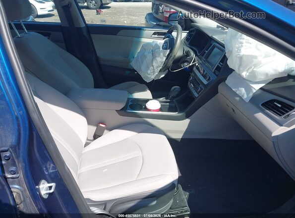 5NPE24AF7KH779297 2019 HYUNDAI SONATA Синий Вид салона спереди