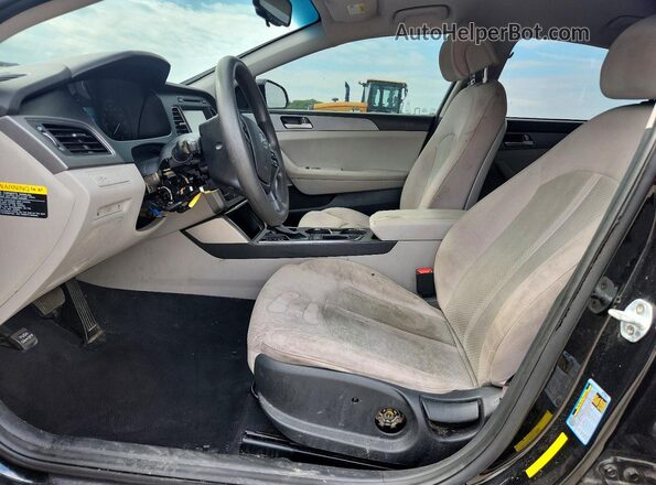 5NPE24AF8GH312607 2016 HYUNDAI SONATA Black Front interior view