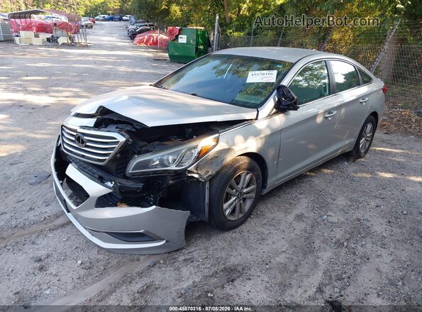 5NPE24AF8GH320058 2016 HYUNDAI SONATA Silver წინა მარცხენა ხედი სამი მეოთხედიდან