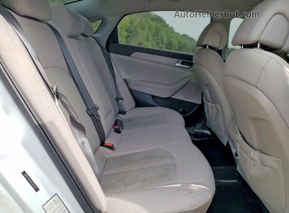 5NPE24AF8GH346935 2016 HYUNDAI SONATA White Rear seats view