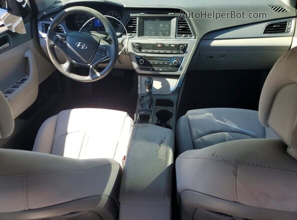 5NPE24AF8GH368224 2016 HYUNDAI SONATA Silver Widok deski rozdzielczej