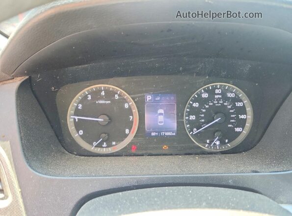 5NPE24AF8HH440198 2017 HYUNDAI SONATA Silver Widok zestawu wskaźników