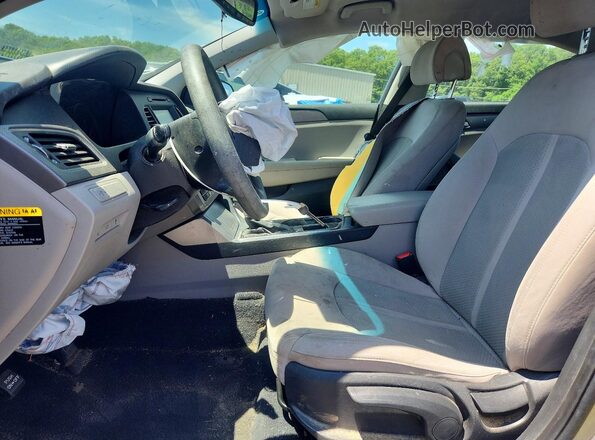 5NPE24AF8HH440198 2017 HYUNDAI SONATA Silver Widok wnętrza z przodu