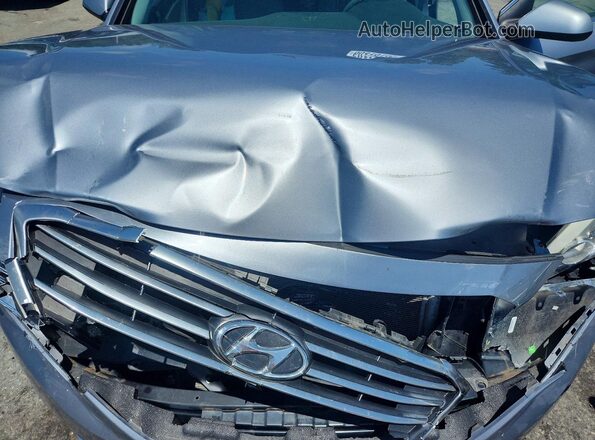 5NPE24AF8HH440198 2017 HYUNDAI SONATA Silver Widok wnętrza z tyłu