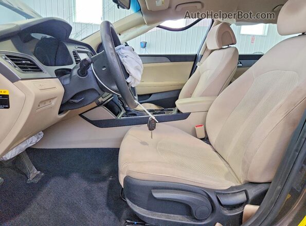 5NPE24AF8HH534582 2017 HYUNDAI SONATA Brown წინა სალონის ხედი
