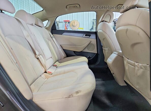 5NPE24AF8HH534582 2017 HYUNDAI SONATA Brown უკანა სავარძლების ხედი
