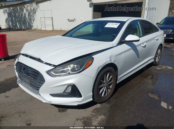 5NPE24AF8JH683922 2018 HYUNDAI SONATA Белый Передняя левая четверть