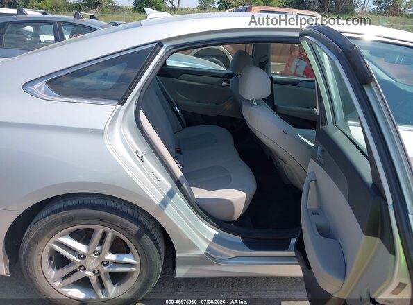5NPE24AF8KH796285 2019 HYUNDAI SONATA Silver Widok naklejki z numerem VIN