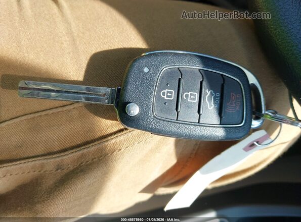 5NPE24AF8KH796285 2019 HYUNDAI SONATA Silver Widok deski rozdzielczej