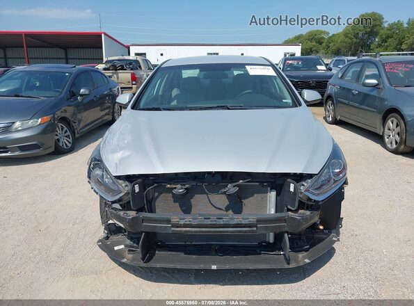 5NPE24AF8KH796285 2019 HYUNDAI SONATA Silver Widok wnętrza z tyłu