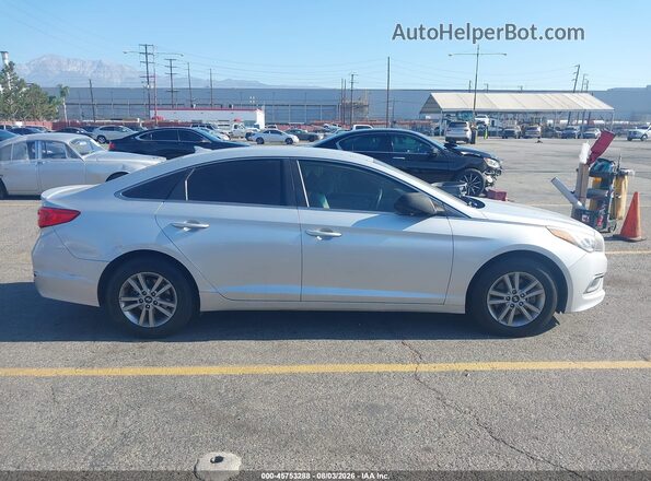 5NPE24AF9GH323132 2016 HYUNDAI SONATA Silver Սալոնի հետևի տեսք
