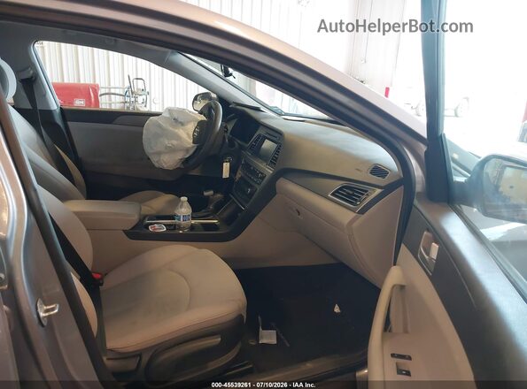 5NPE24AF9GH336804 2016 HYUNDAI SONATA Silver Vista interior delantera
