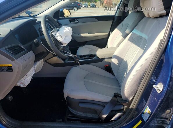 5NPE24AF9GH392810 2016 HYUNDAI SONATA Blue Вид салону спереду