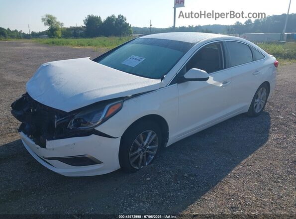 5NPE24AF9HH436869 2017 HYUNDAI SONATA White წინა მარცხენა ხედი სამი მეოთხედიდან