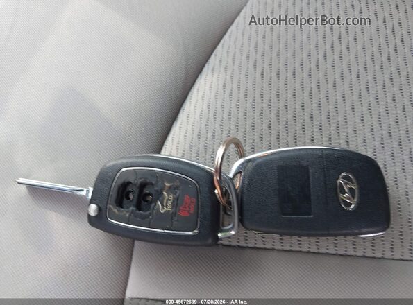 5NPE24AF9HH485991 2017 HYUNDAI SONATA Silver Вид панелі приладів
