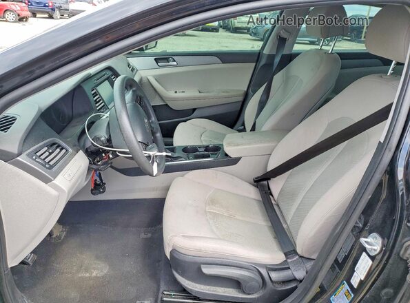 5NPE24AF9HH514485 2017 HYUNDAI SONATA Black Widok wnętrza z przodu