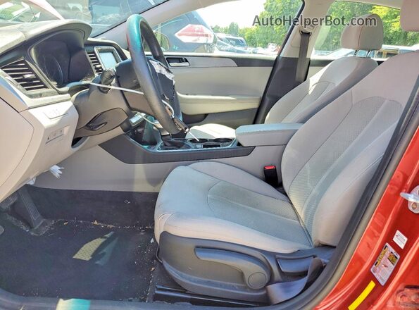 5NPE24AF9JH652677 2018 HYUNDAI SONATA Red წინა სალონის ხედი