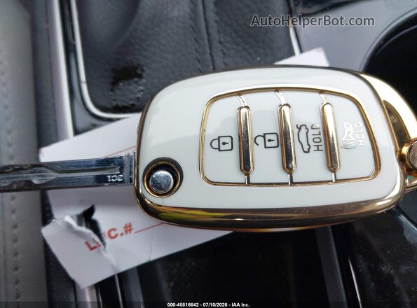 5NPE24AF9JH654963 2018 HYUNDAI SONATA Blue Вид панелі приладів