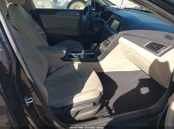 5NPE24AFXGH398230 2016 HYUNDAI SONATA Black Вид салону спереду