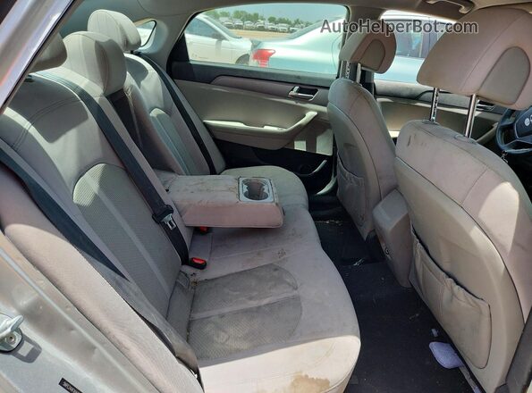 5NPE24AFXHH590264 2017 HYUNDAI SONATA Silver Вид задніх сидінь