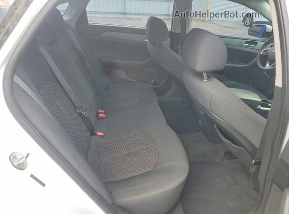 5NPE24AFXJH605755 2018 HYUNDAI SONATA White Вид задніх сидінь