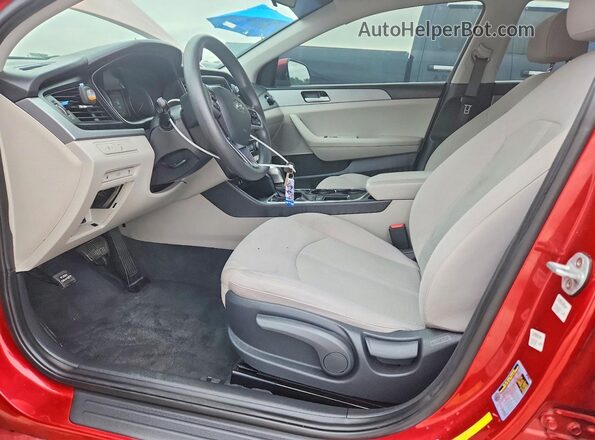 5NPE24AFXKH732703 2019 HYUNDAI SONATA Red Widok wnętrza z przodu