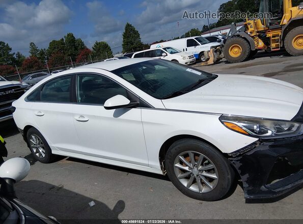 5NPE24AFXKH752045 2019 HYUNDAI SONATA White Widok wnętrza z tyłu