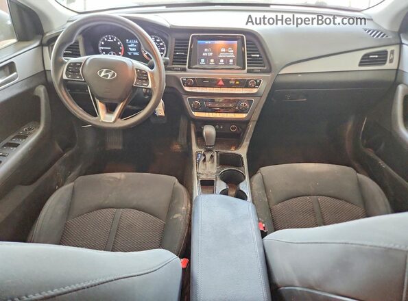 5NPE24AFXKH776636 2019 HYUNDAI SONATA Серый Вид панели приборов