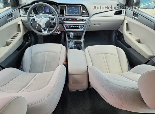 5NPE24AFXKH796160 2019 HYUNDAI SONATA Black Առջևի վահանակի տեսք