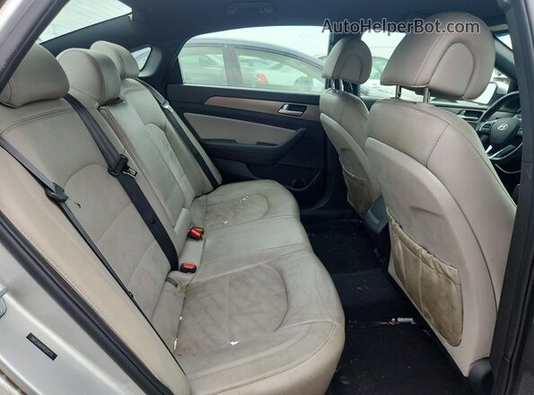 5NPE34AB4HH558775 2017 HYUNDAI SONATA Серебряный Вид задних сидений