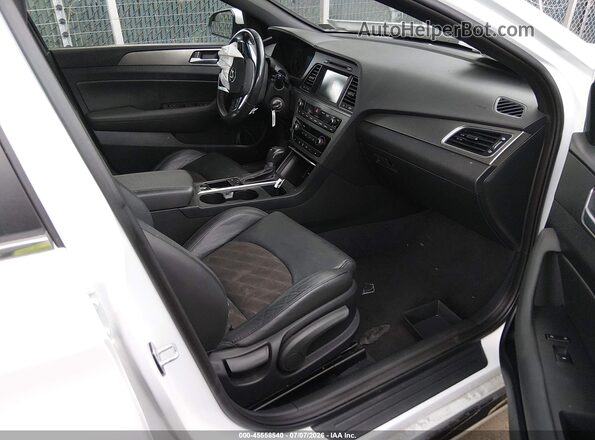 5NPE34AB5HH457518 2017 HYUNDAI SONATA White Front interior view