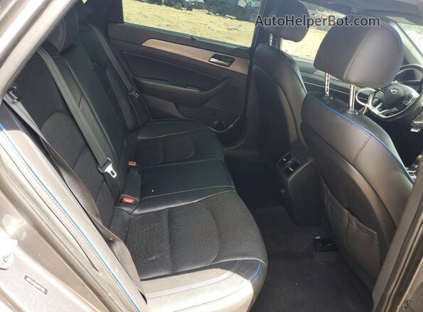5NPE34AB6JH667809 2018 HYUNDAI SONATA Серый Вид задних сидений
