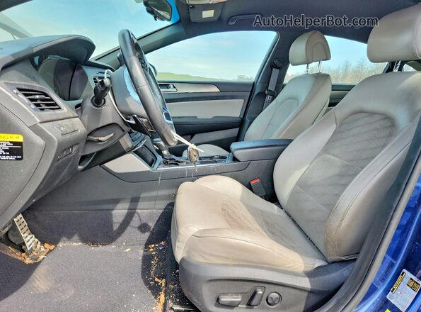 5NPE34AB7HH536902 2017 HYUNDAI SONATA Blue Widok wnętrza z przodu