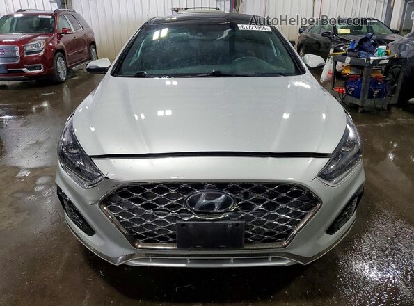 5NPE34ABXKH806860 2019 HYUNDAI SONATA Серебряный Вид спереди