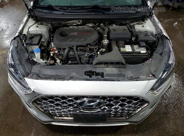 5NPE34ABXKH806860 2019 HYUNDAI SONATA Серебряный Вид задней части салона