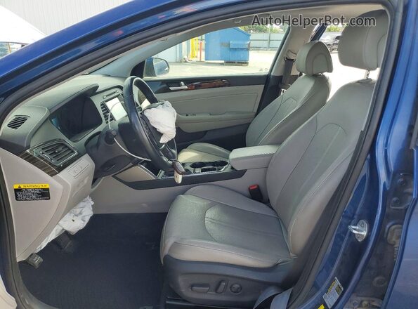 5NPE34AF0HH476190 2017 HYUNDAI SONATA Blue Вид салону спереду