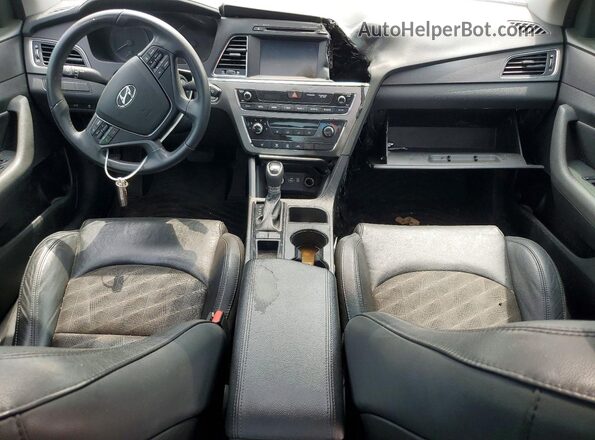 5NPE34AF0HH578945 2017 HYUNDAI SONATA White Dashboard view