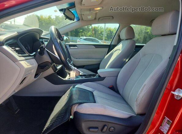 5NPE34AF0JH640169 2018 HYUNDAI SONATA Red Вид салону спереду