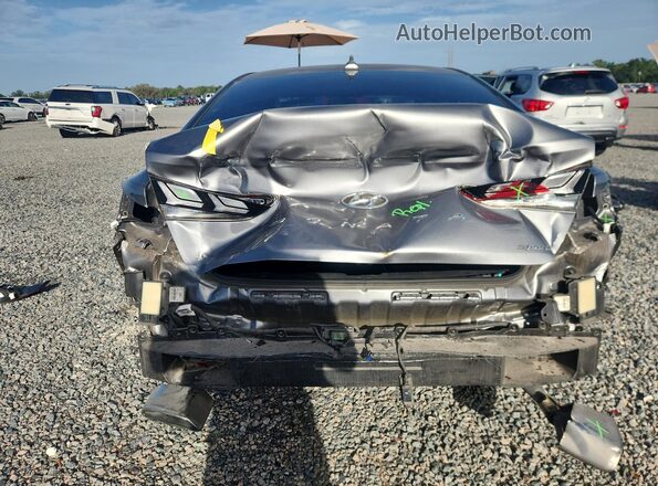 5NPE34AF0JH707756 2018 HYUNDAI SONATA Gray უკანა ხედი