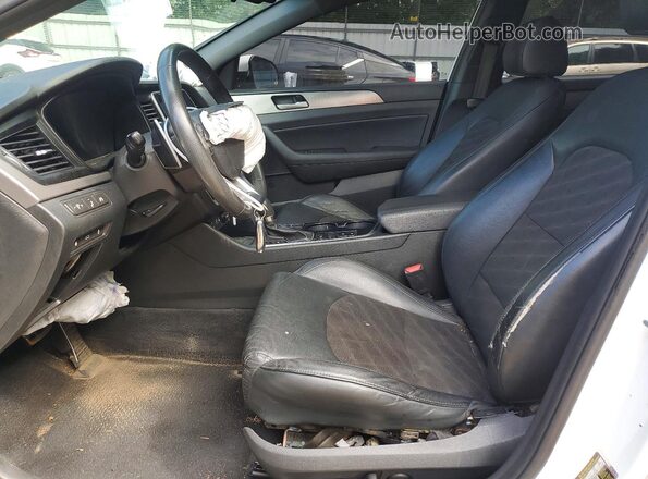 5NPE34AF0KH774536 2019 HYUNDAI SONATA Белый Вид салона спереди