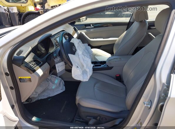 5NPE34AF1GH273615 2016 HYUNDAI SONATA Silver Вид салону спереду