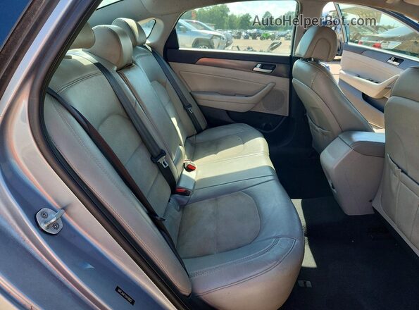 5NPE34AF1GH428082 2016 HYUNDAI SONATA Silver Widok tylnych siedzeń