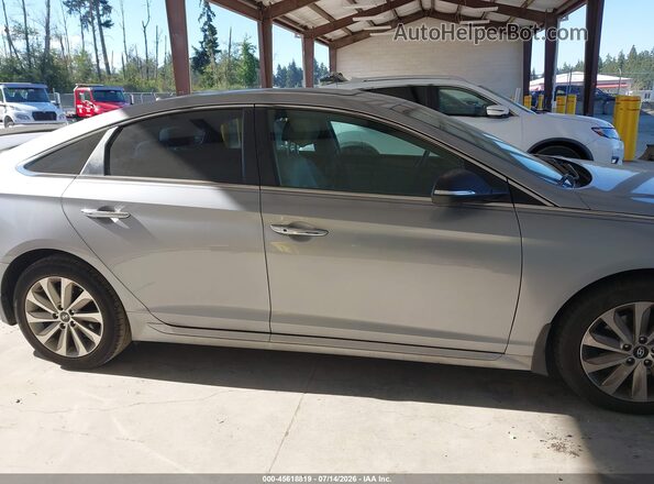 5NPE34AF1GH430978 2016 HYUNDAI SONATA Серебряный Вид задней части салона