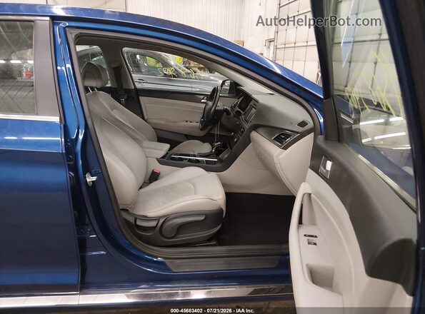 5NPE34AF1HH585385 2017 HYUNDAI SONATA Blue Սալոնի դիմացի տեսք