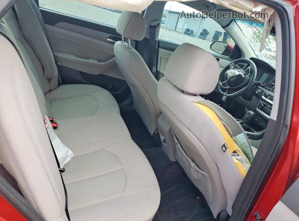 5NPE34AF1JH602174 2018 HYUNDAI SONATA Red Հետևի նստատեղերի տեսք