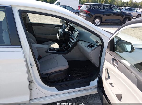 5NPE34AF1JH607732 2018 HYUNDAI SONATA White Սալոնի դիմացի տեսք