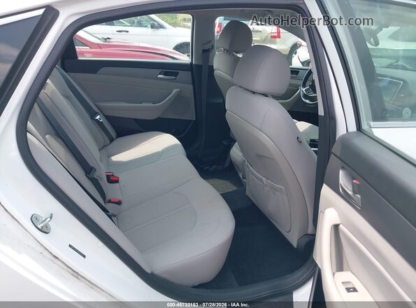 5NPE34AF1JH624028 2018 HYUNDAI SONATA White Widok naklejki z numerem VIN