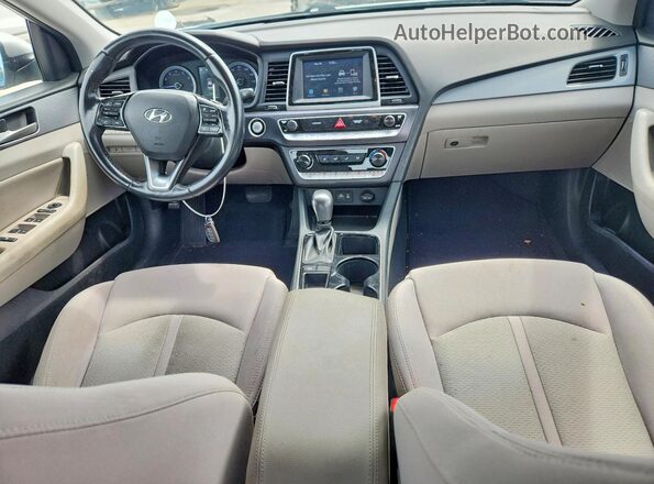 5NPE34AF1JH630654 2018 HYUNDAI SONATA Silver Вид панелі приладів